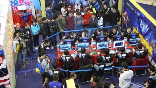 LECW2D2综述：FNC RGE傲视群雄 VIT力克G2