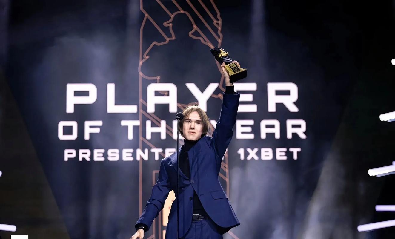 Kid ： Leyan , 我很惊讶。为什么 Ning 不能玩Rumble？他的压力没有以前强了。